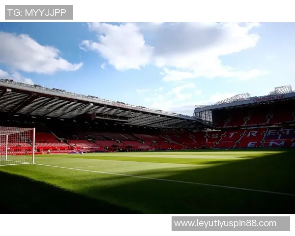 球迷从五个维度评析曼联主帅下课公告莫耶斯待遇最差引发热议 球迷从五个维度评析曼联主帅下课公告莫耶斯待遇最差引发热议