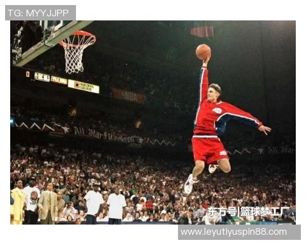 阿杜蒂耶罗在G联盟上演惊天隔扣防守球员被撞翻在地